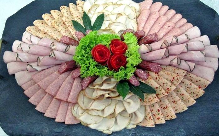 12291153_1089145481110181_4894092349340514846_o - Idei de aranjare a platourilor pentru ocazii speciale