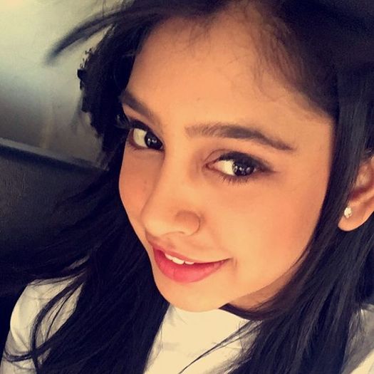 1538356_226554251022257_938564556_n - Niti Taylor 2