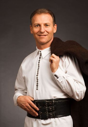 12*; Dinu Ianchiș ,pe numele real-Sălăj
