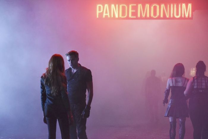 Shadowhunters (6) - Shadowhunters