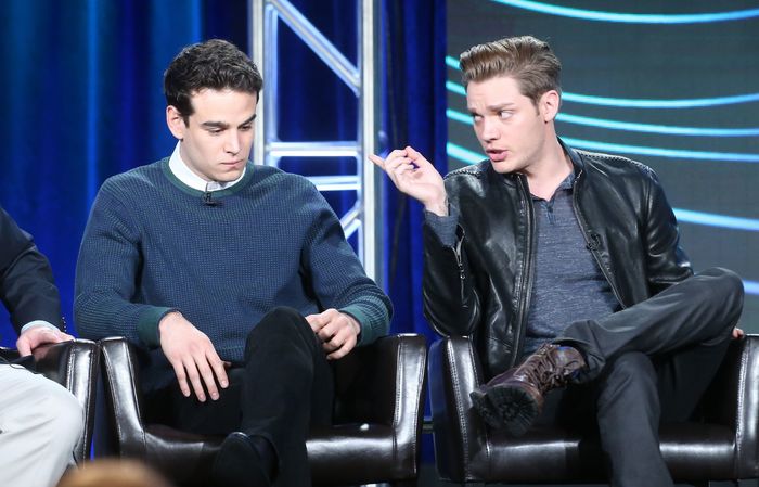 Shadowhunters (100) - Shadowhunters