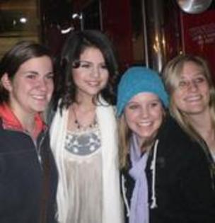 AJAZLWFVTXNIDISTNYJ - Cele mai rare poze Selena Gomez  si cele mai coollllllllllllll