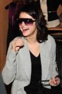 BDBWQXICRCEYMSAJKBR - Cele mai rare poze Selena Gomez  si cele mai coollllllllllllll