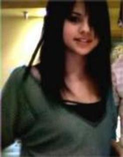 EPQNZWSHTIKDMSQBGCM - Cele mai rare poze Selena Gomez  si cele mai coollllllllllllll