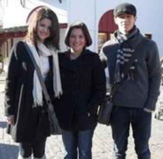 EWPVORCTKZLXCYNEWPO - Cele mai rare poze Selena Gomez  si cele mai coollllllllllllll