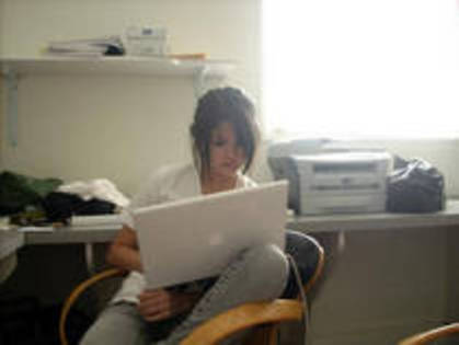 EXSICBHBYUZMDFRKVRJ - Cele mai rare poze Selena Gomez  si cele mai coollllllllllllll
