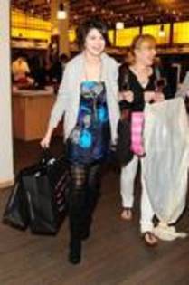 EXUSNBFQQSFOITKDJKH - Cele mai rare poze Selena Gomez  si cele mai coollllllllllllll