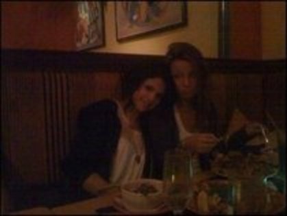 IJOWLZGVVXEHMBUDLKR - Cele mai rare poze Selena Gomez  si cele mai coollllllllllllll