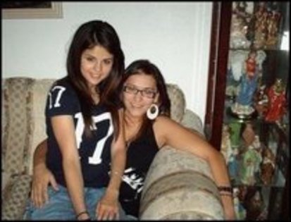 JNAQRFPQEAWYLIHOAYF - Cele mai rare poze Selena Gomez  si cele mai coollllllllllllll