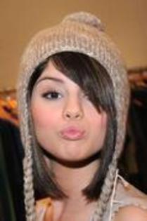 JRFUXGTTXPAHLEXUKQW - Cele mai rare poze Selena Gomez  si cele mai coollllllllllllll