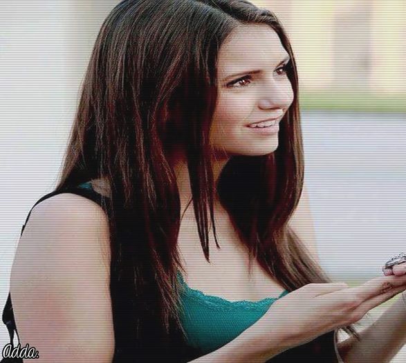 - *îi ia morcovul de la gură lui Kol bcz fomistă și se uită la el* Heeey #Ric.