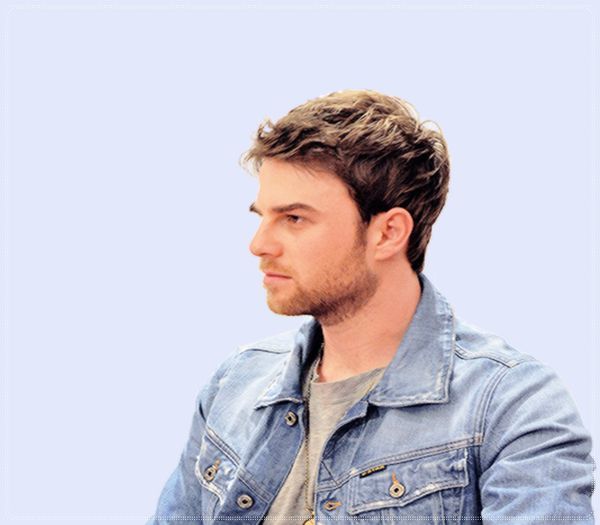 - Ilie are parte de mai multă pz decât am eu.... O are pe Katherine!! =))))) oh și are parte și de +; Derek!! =))
