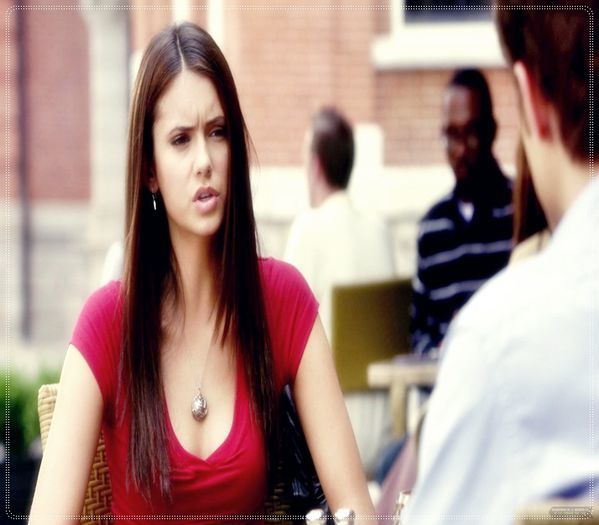 - Asta dacă te trec pe certificatul de naștere. #Chris. Mănânc, tu? *zâmbește* #Freya