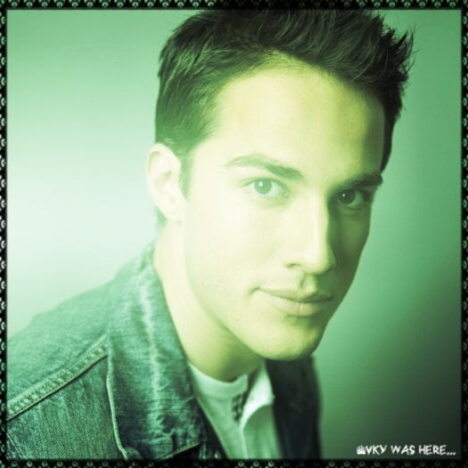 - Ar suna bine sa imi zica "Taticule"#leana + (cl); Da-l dr;aq, e doar un iepure. #freya [arunca iepurele pe geam direct in parbrizul unei masini]
