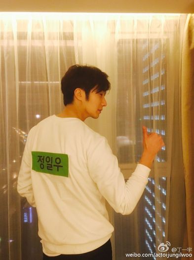 ❥.p̶̶s̶̶y̶̶c̶̶h̶o̶↙.; MAMĂ, DA. Să sperăm că rămâne blond şi la comebackul ăsta.:( - 19th episode - - we are infinite