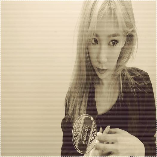 Pof...tim...#Se uită la el în cel mai urât mod posibil, apoi îşi mută privirea, dând #cl. - 19th episode - - we are infinite