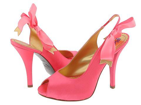 pantofi roz 1 - 12 poze cu lola monroe si 4 poze rare cu emily osment - magazin rochii si pantofi