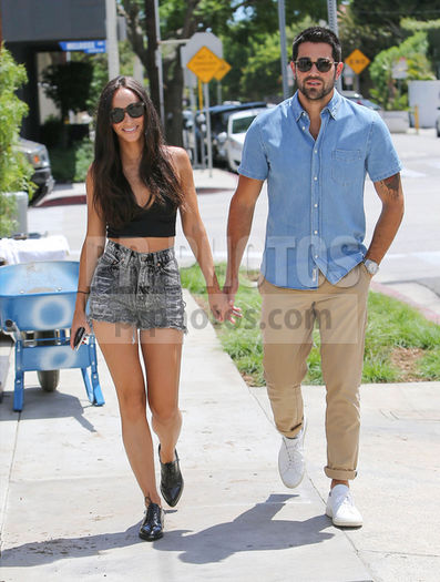 Cara-Santana-and-Jesse-Metcalfe-Cara-Santana-and-Jesse-Metcalfe-Sighted-in-Los-Angeles-on-August-5,-