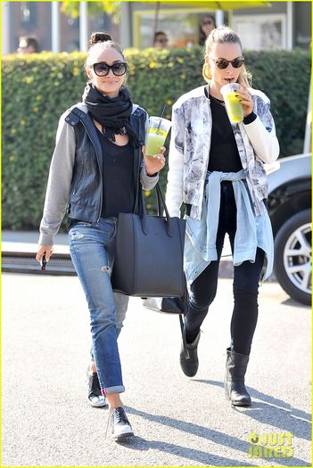 jesse-metcalfe-cara-santana-cowboys-couple-10
