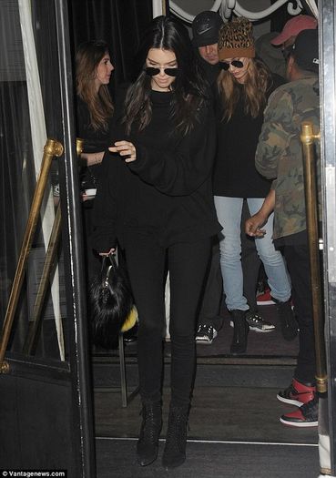 large (4) - kendall jenner