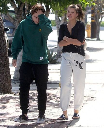 Sofia+Richie+Jake+Andrews+Spotted+Out+West+LXer391vss3l