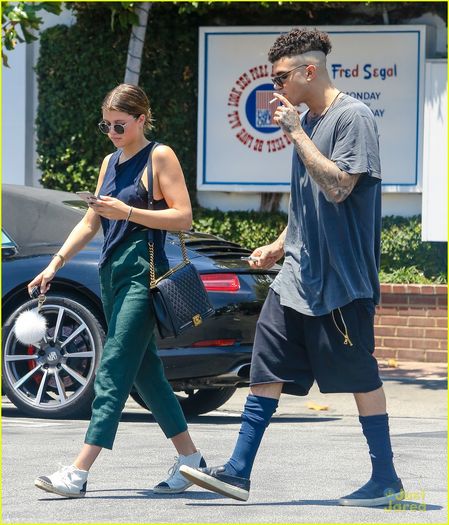 sofia-richie-brother-miles-lunch-fred-segal-10