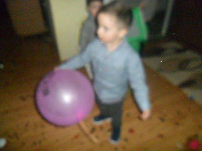 078 - un bebe mic -2013