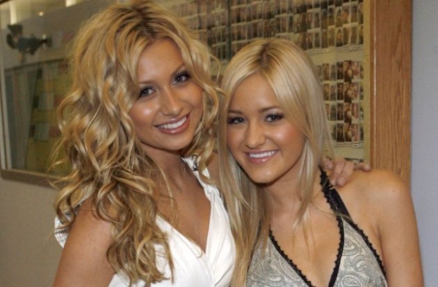 5435_z4306584X - Aly and Aj