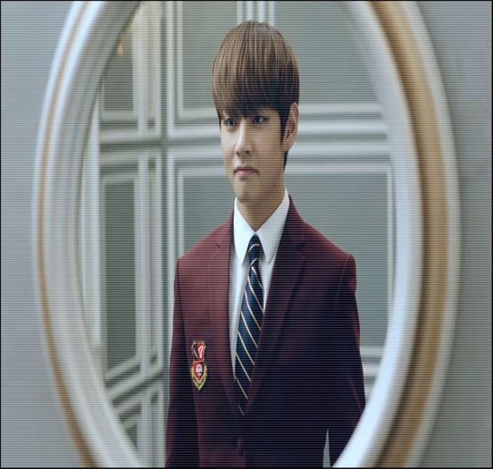 ❥.p̶̶s̶̶y̶̶c̶̶h̶o̶↙.; O dată îi cer un pahar cu apă lui Edi și îmi scuipă-n el..:| FMM.