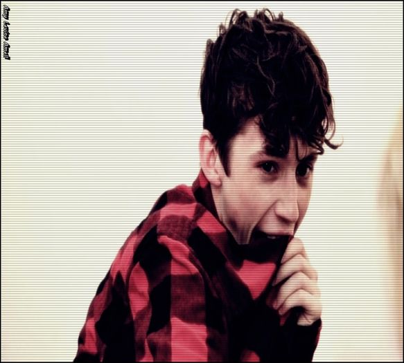 ➪ ᶳᵒᵐᵉ ʷᵒᵘˡᵈ ᶳᵃʸ ᶤ ᵃᵐ ᵗʰᵉ ʳᵉᵛᵉʳᶳᵉ ✞┋ neah..pana si un ase;xual poate recunoaste[click; cat de cute sunt=)))+acum juma de ora zicea ca e sus in camera..daca nu a sarit pe geam inca e acolo=))))

