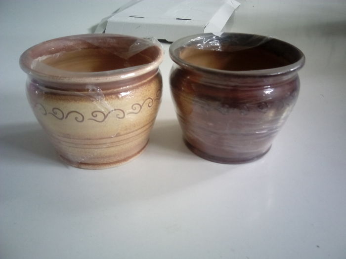 Vase ceramice pentru ghivece - 10 lei - A De vanzare