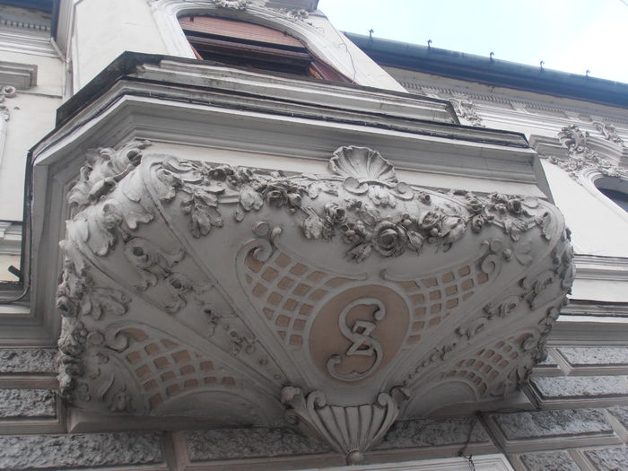 ...balconul Zsulietei.. - CHIPURI