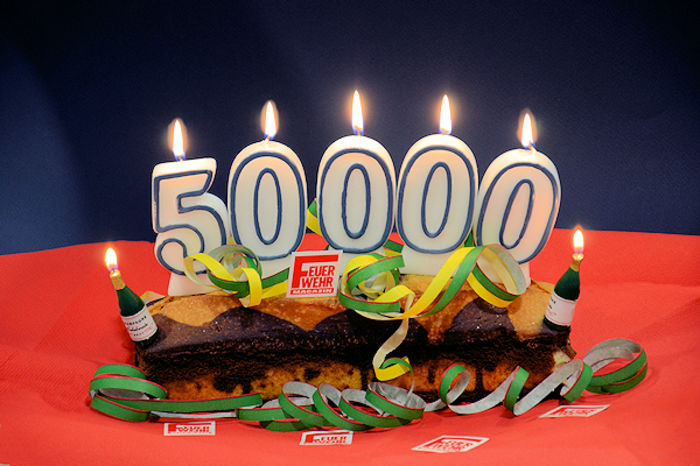  - 236000 de vizite