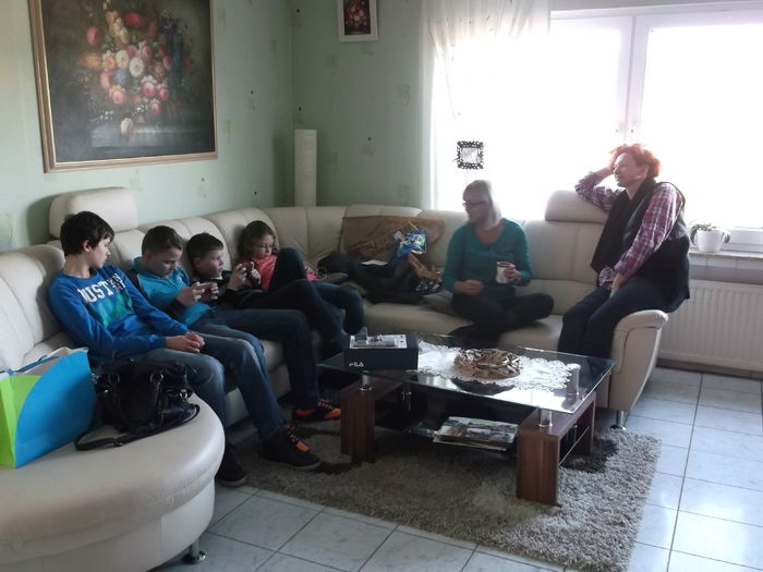 HAL DE....SOCIALIZARE