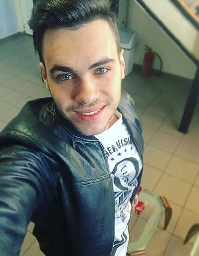 12696168_1067993599909193_824362785_n