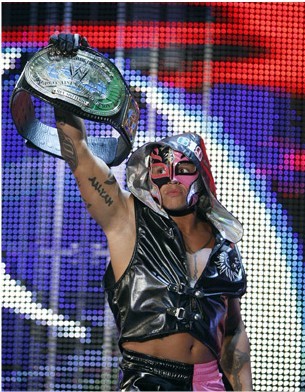 040c8c11a696e45466529ce3f5bf904b - rey mysterio