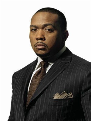 timbaland_official_suit_white_dec07_300x400 - vedete