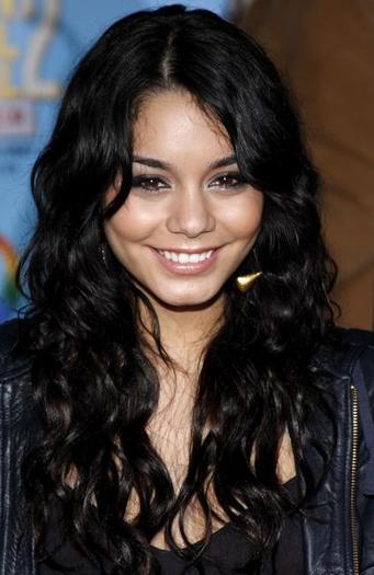 DGG-017674 - Vanessa Hudgens