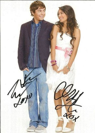 o_Zac_Efron___Vanessa_Hudgens__3_RARE_DUEL-SIGNED_8x10___