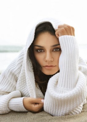 vanessa-hudgens-26