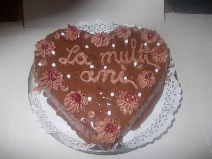 La Multi Ani; Un tort de ciocolata din inima!
