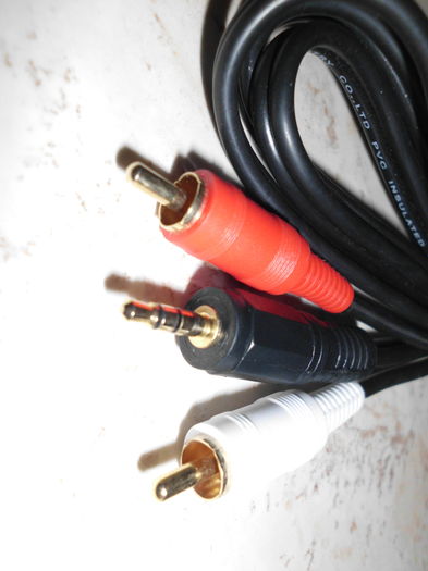 IMG_0218 - Cablu audio 3  5 RCA