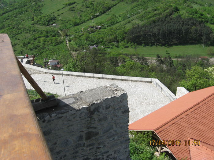 Picture 5940 - 5 CETATEA DEVEI RENOVATA