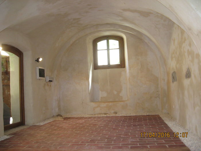 Picture 5959 - 5 CETATEA DEVEI RENOVATA