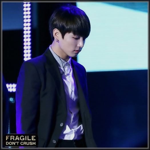 JK. Umm..da... #N. O să fiu copil cuminte noona. :( #JA.