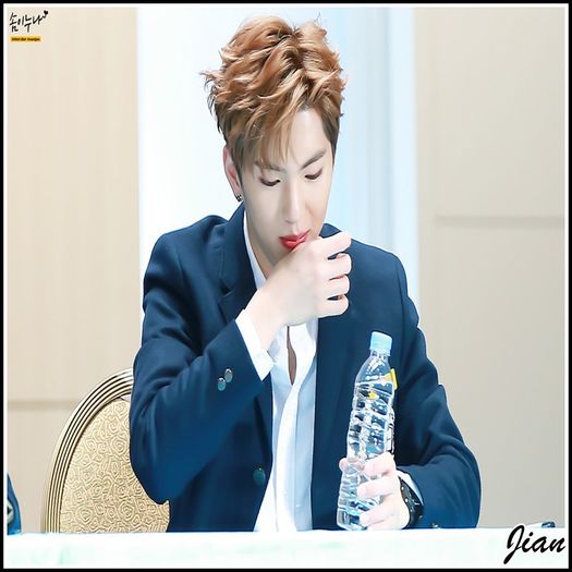 - N-am nevoie, mersi. #Jae