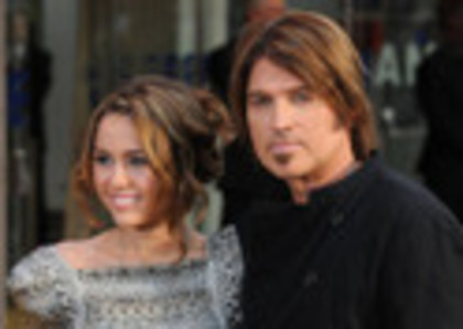 Miley Cyrus and Billy Ray Cyrus-SPX-029345 - Miley la premieri