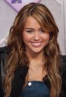 Miley Cyrus-SGG-086993 - Miley la premieri