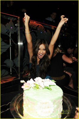 brenda-song-bank-birthday-03