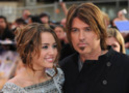 Miley Cyrus and Billy Ray Cyrus-SPX-029346 - Ce cred eu despre miley